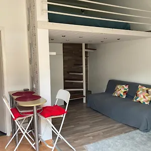 Dora's Calm Nest Over The Chestnut Tree Apartamento